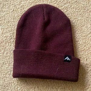 Ridge cut burgundy beanie hat